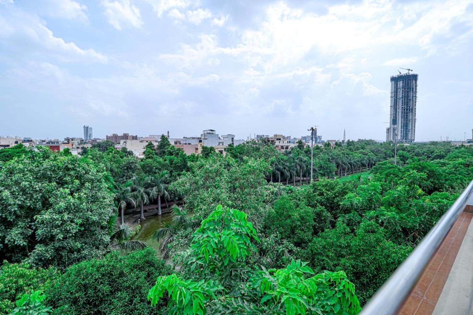 Ahuja Residency Noida Apartment Ngoại thất bức ảnh