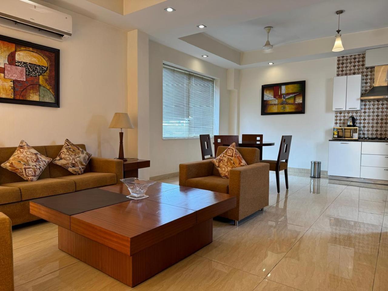 Ahuja Residency Noida Apartment Ngoại thất bức ảnh